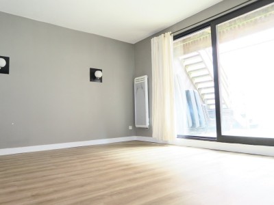 Loft - HALLENNES LEZ HAUBOURDIN - 83 m2 - 213000€
