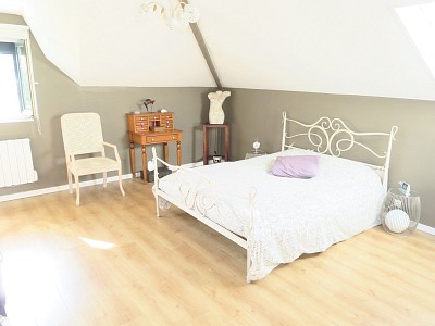 MAISON - HAUBOURDIN - 200 m2 - 455000€