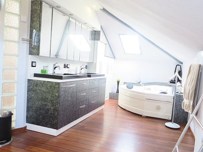 MAISON - HAUBOURDIN - 200 m2 - 455000€